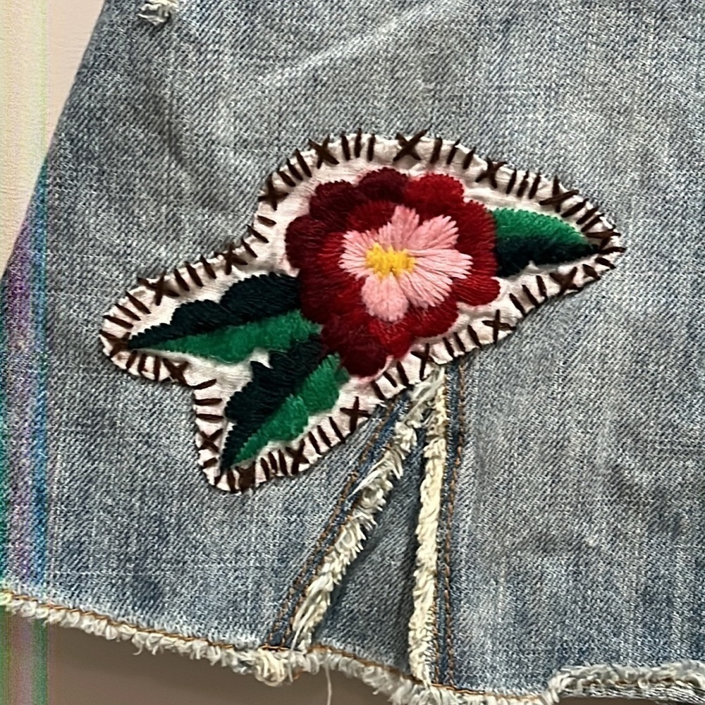 SO real so right, embroidered mini skirt - Picture 2 of 11